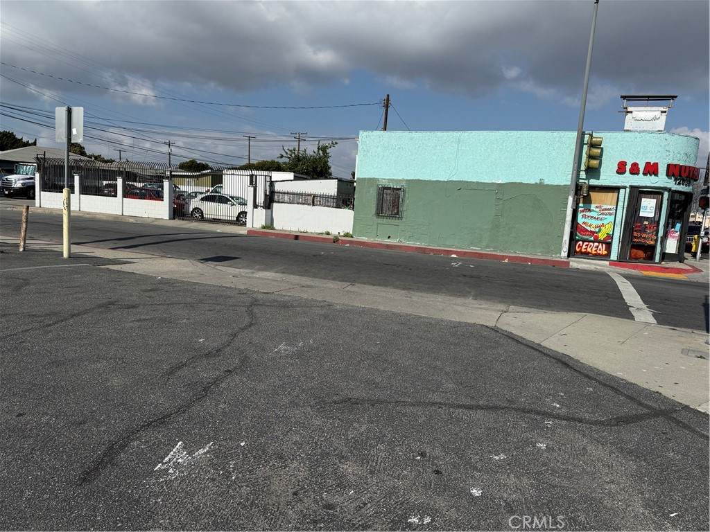 https://bt-photos.global.ssl.fastly.net/socal/orig_boomver_1_413238742-3.jpg