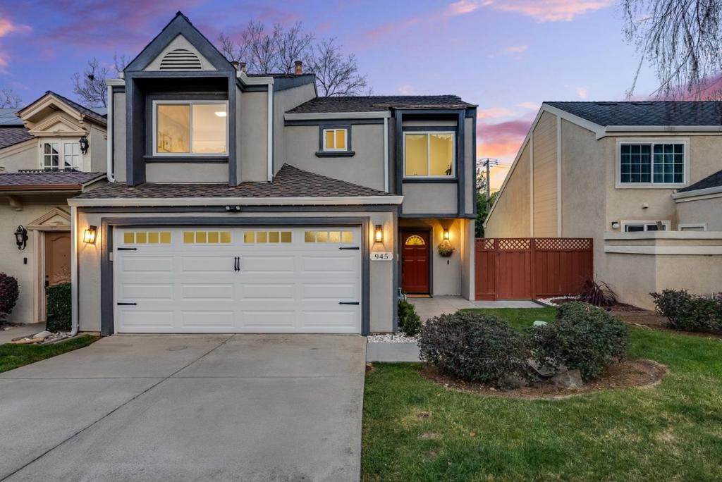 945 Oak Park - Photo 1