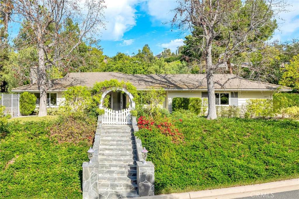 10471 Brightwood Drive - Photo 1