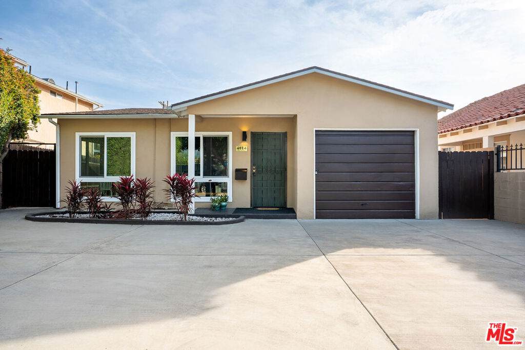 4014 Baywood Street - Photo 1