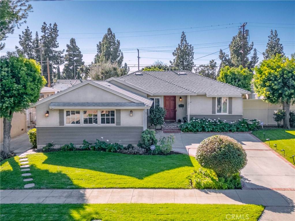 16012 Los Alimos - Photo 1