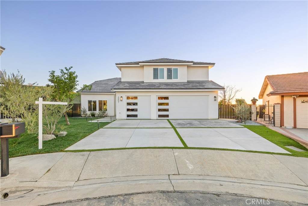 4807 Cinco View Drive - Photo 1