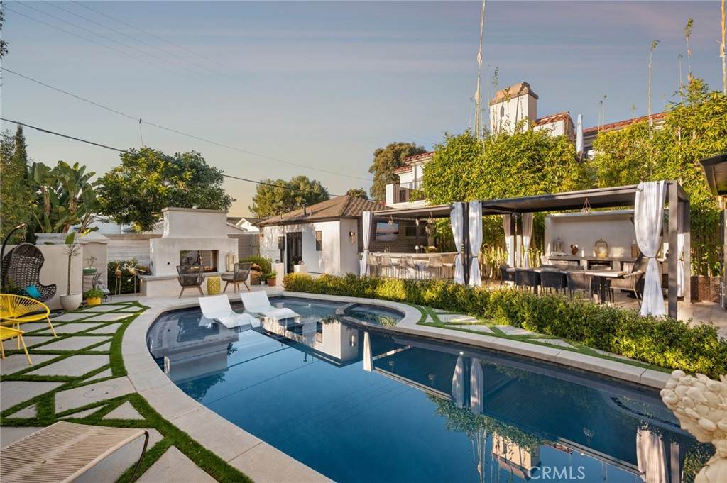 539 Tustin Avenue - Photo 1