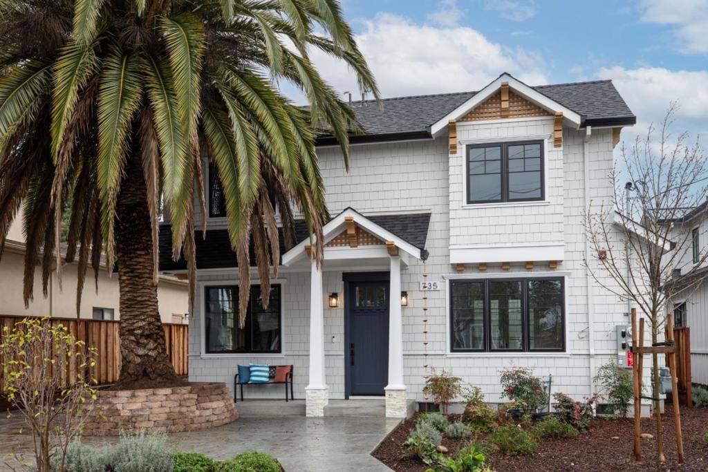 737 Linden Avenue - Photo 1