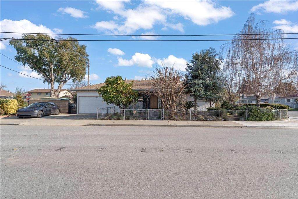 4714 Balboa Way - Photo 1