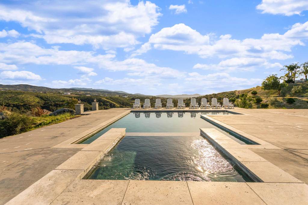 38975 Vista Dawn Court - Photo 1