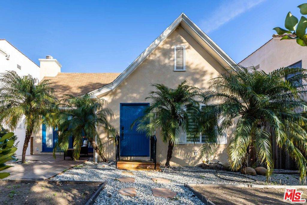 1112 Highland Avenue - Photo 1