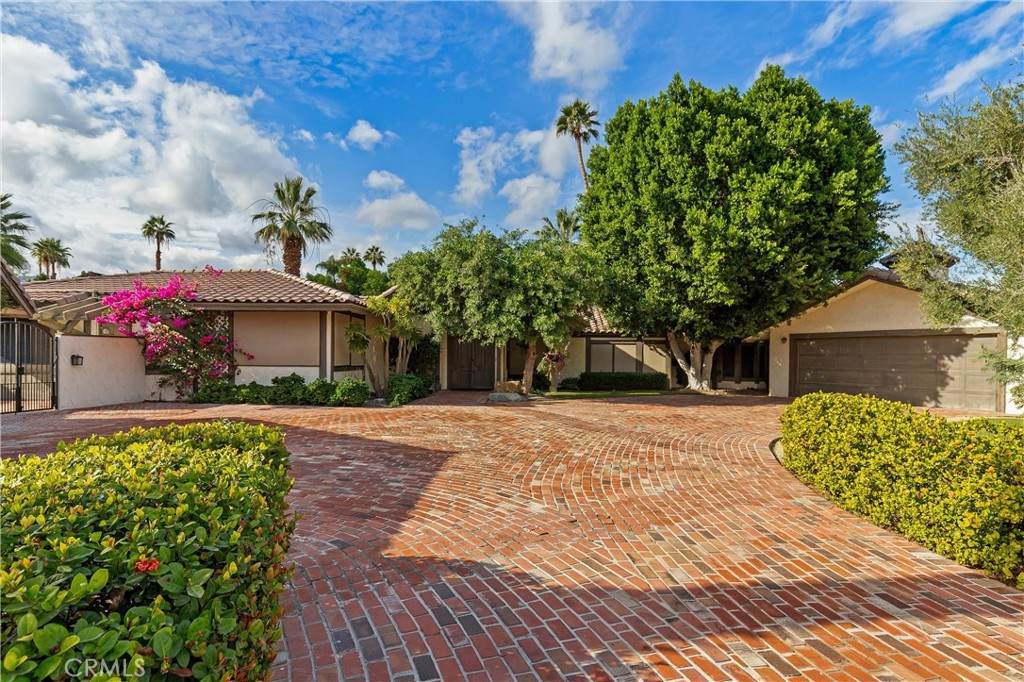 1 Clancy Lane - Photo 1