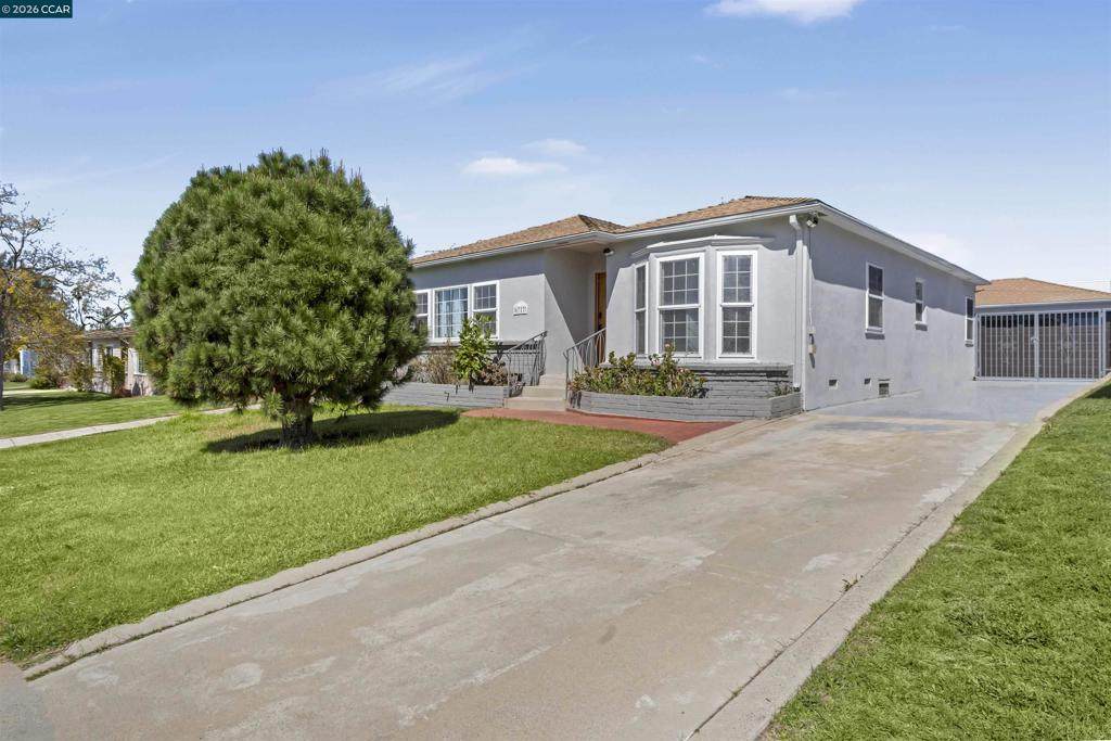 6727 87Th Pl - Photo 1