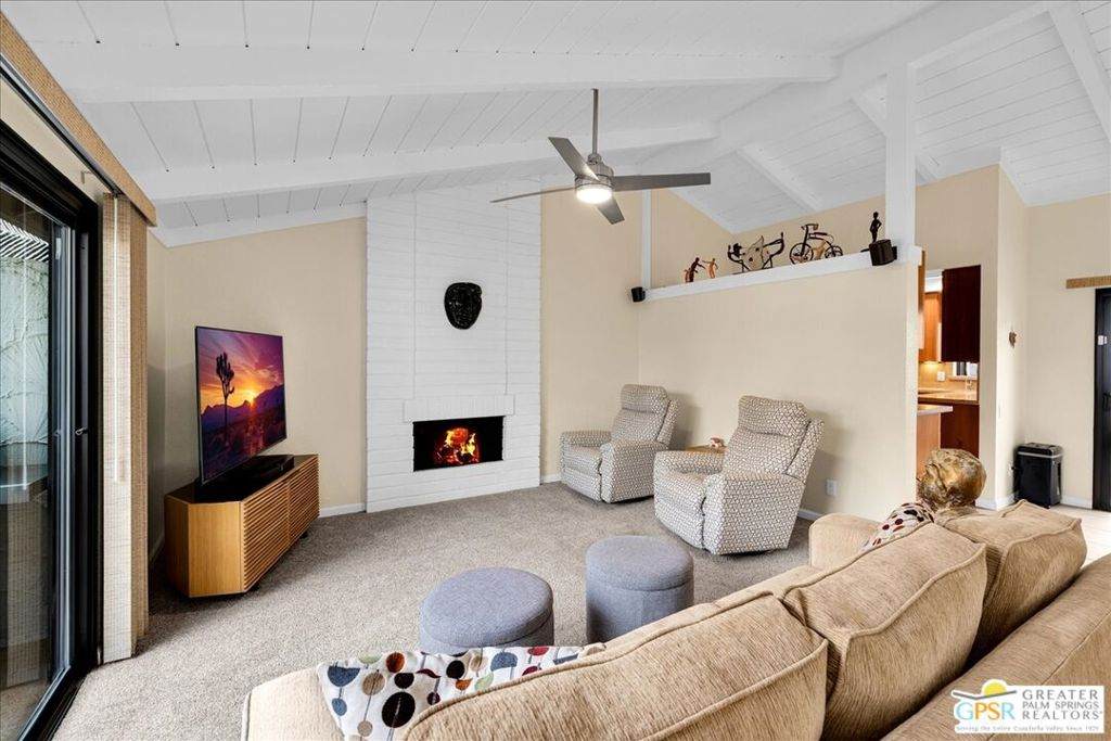 https://bt-photos.global.ssl.fastly.net/socal/orig_boomver_1_413430235-2.jpg