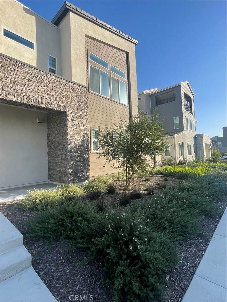 121 Proctor - Photo 1