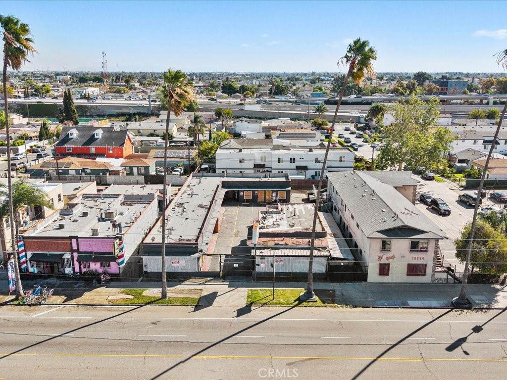 10918 Figueroa - Photo 1