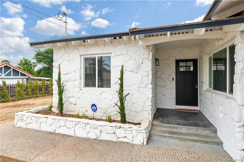 2300 Stimson Avenue - Photo 1