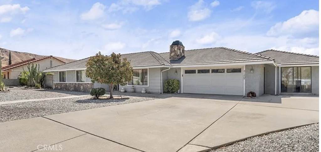 4140 Mockingbird - Photo 1