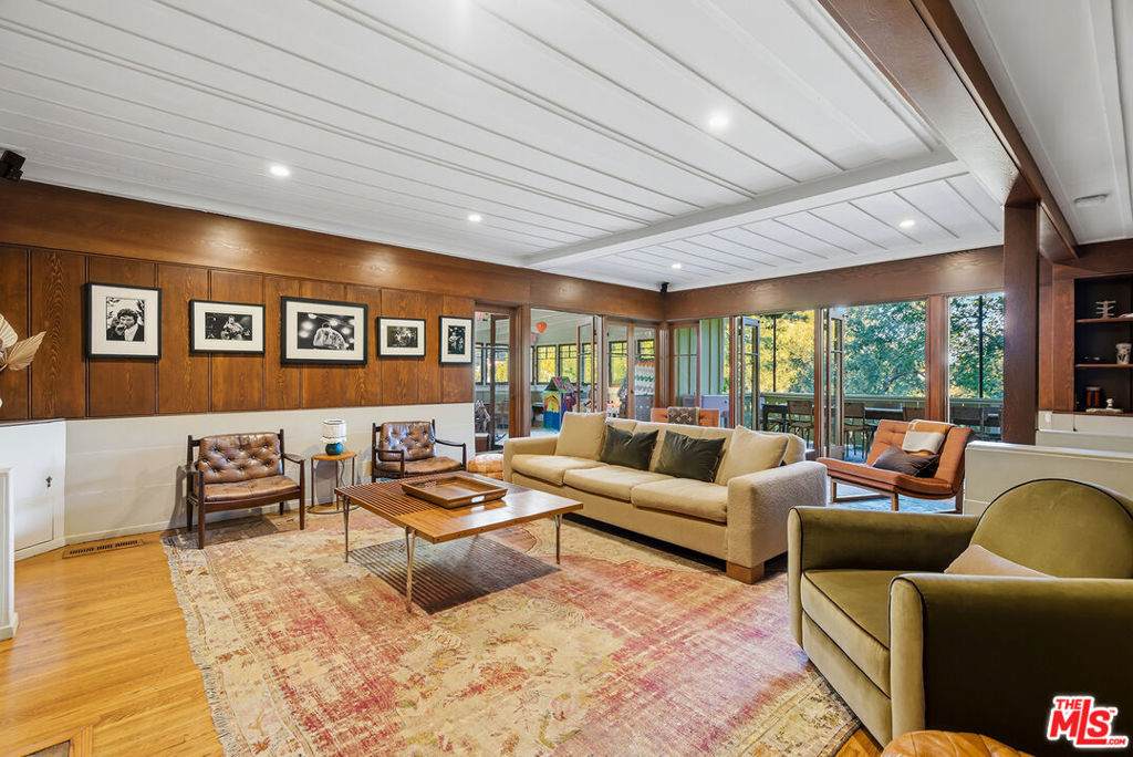 2049 Oakstone Way - Photo 1