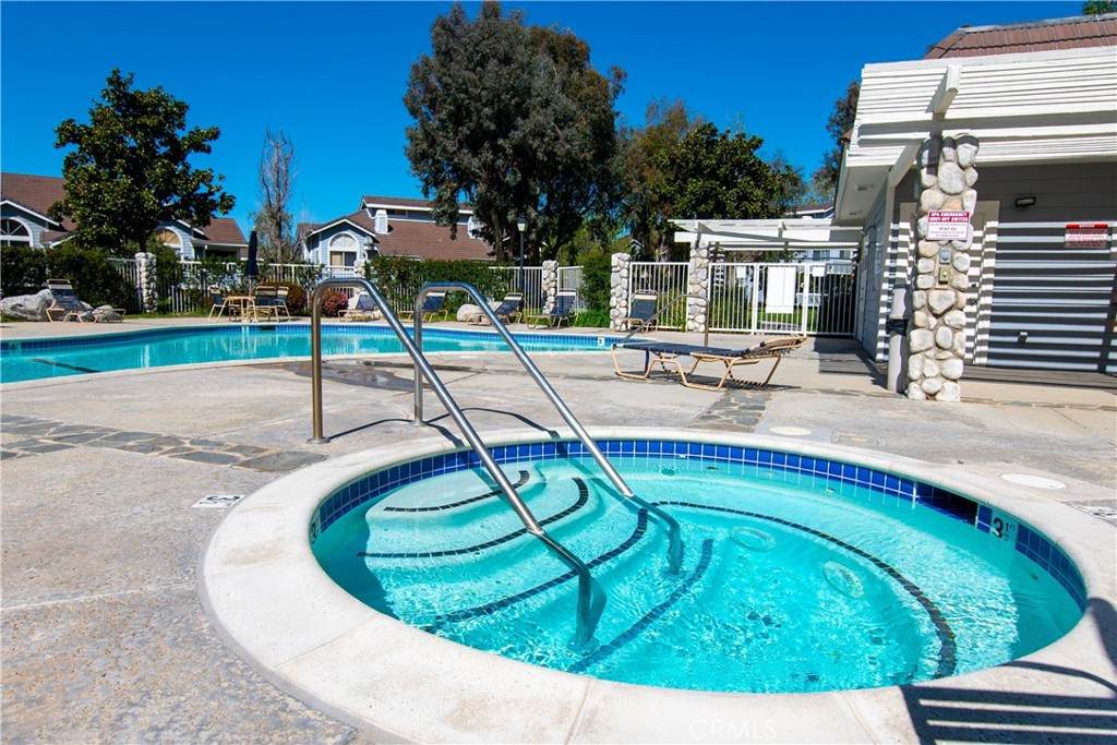 https://bt-photos.global.ssl.fastly.net/socal/orig_boomver_1_413754334-2.jpg