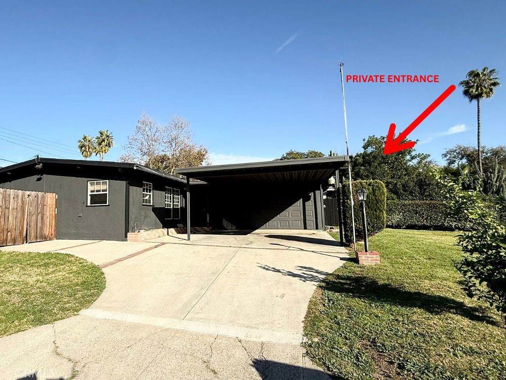 5902 Orangecrest - Photo 1