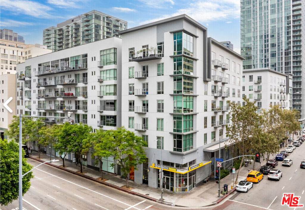 645 9th Street - Photo 1