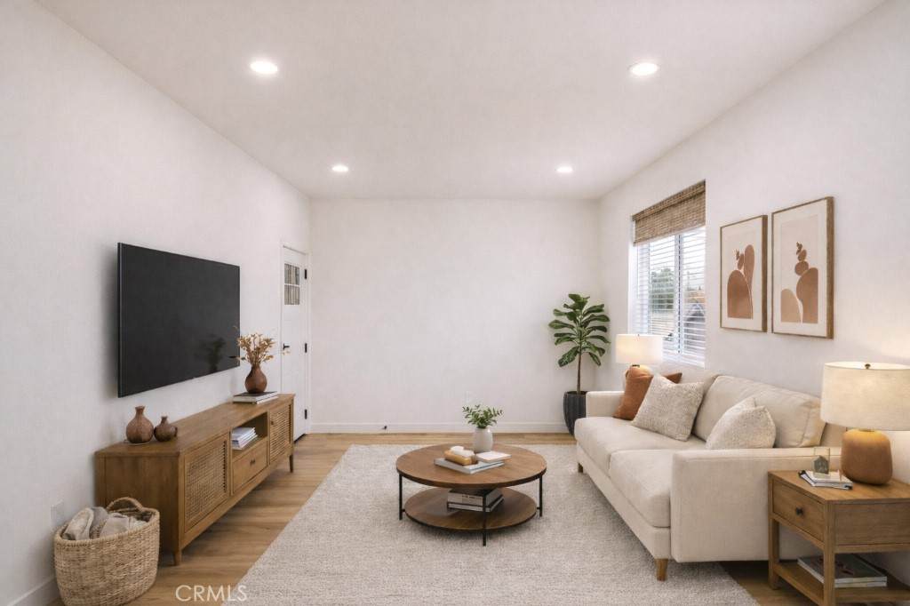 625 Orizaba Avenue - Photo 1