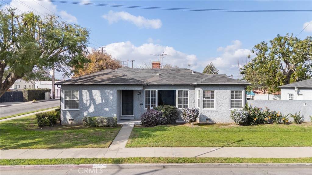 701 Spring Avenue - Photo 1