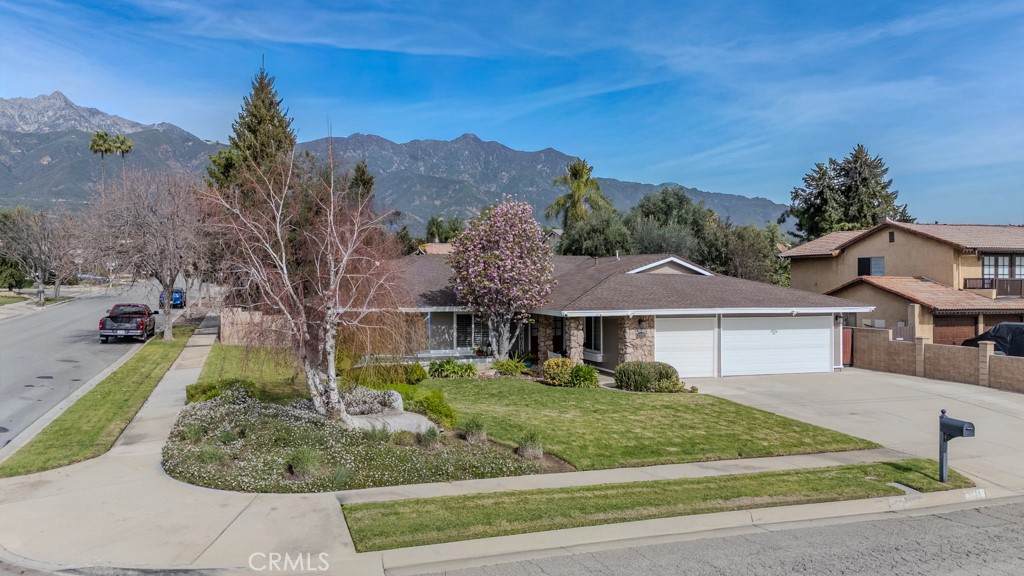 9588 Highland Avenue - Photo 1