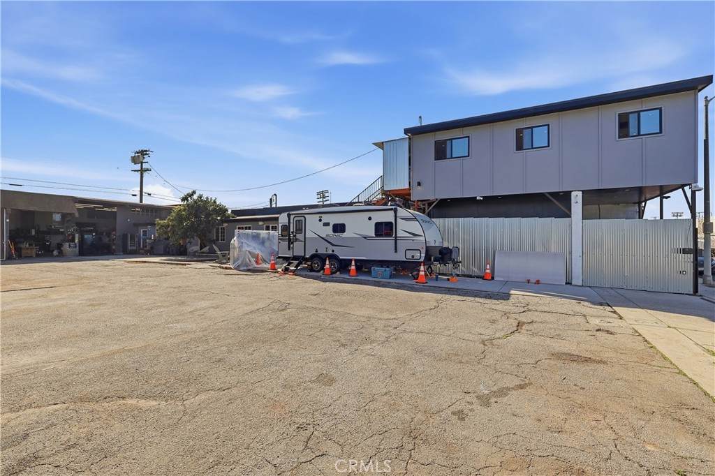 https://bt-photos.global.ssl.fastly.net/socal/orig_boomver_1_413980031-2.jpg