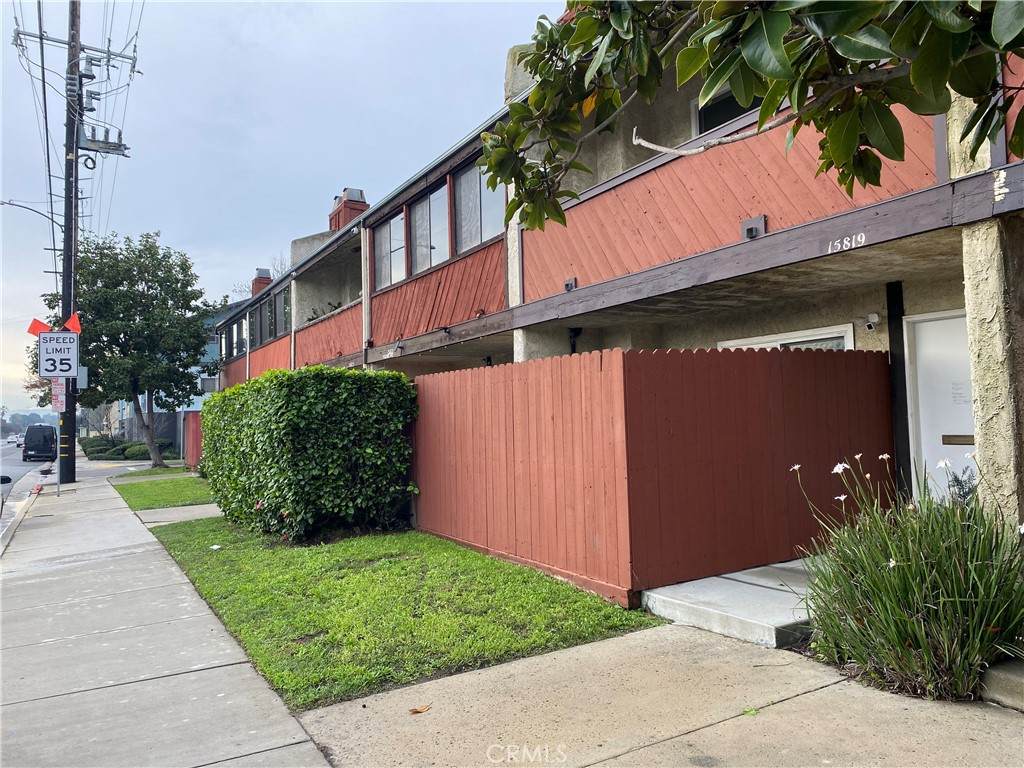 15819 Prairie - Photo 1