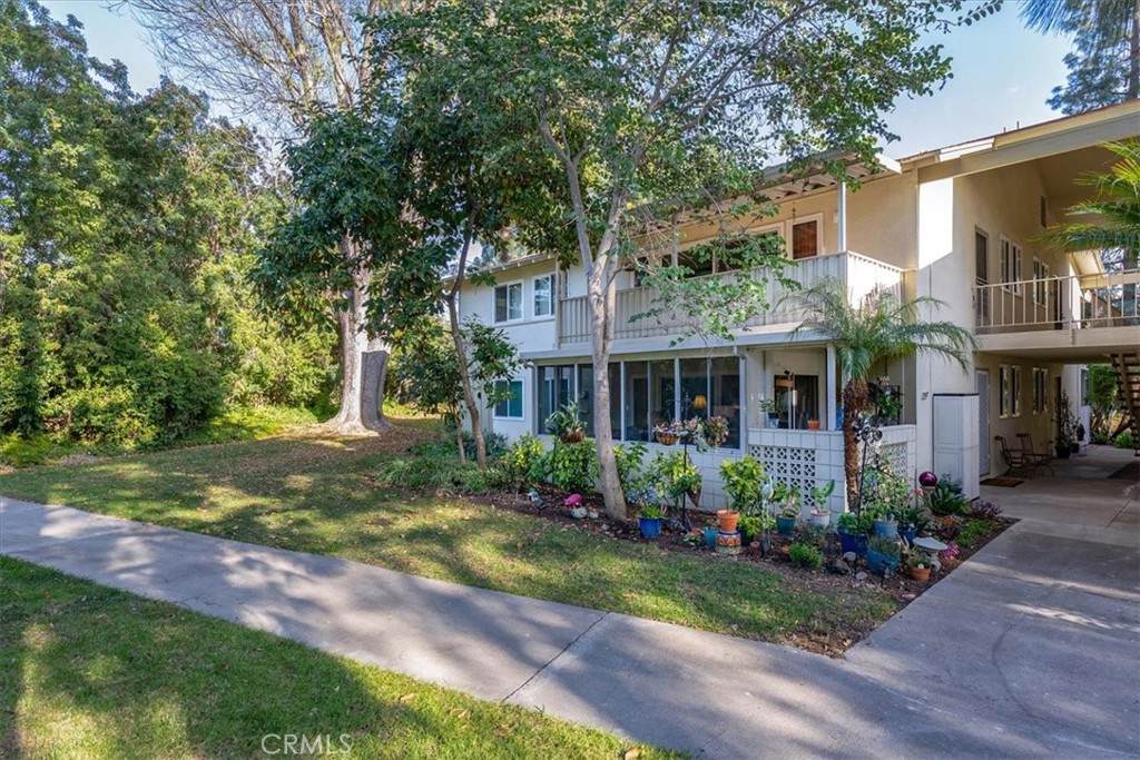 76 Calle Argon - Photo 1