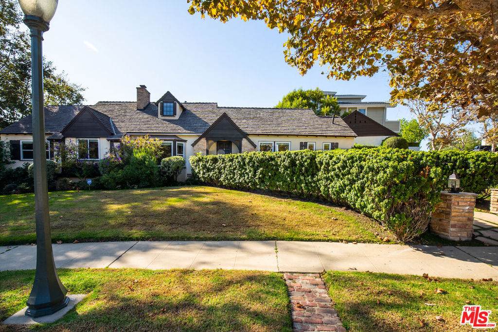 2771 Club Drive - Photo 1