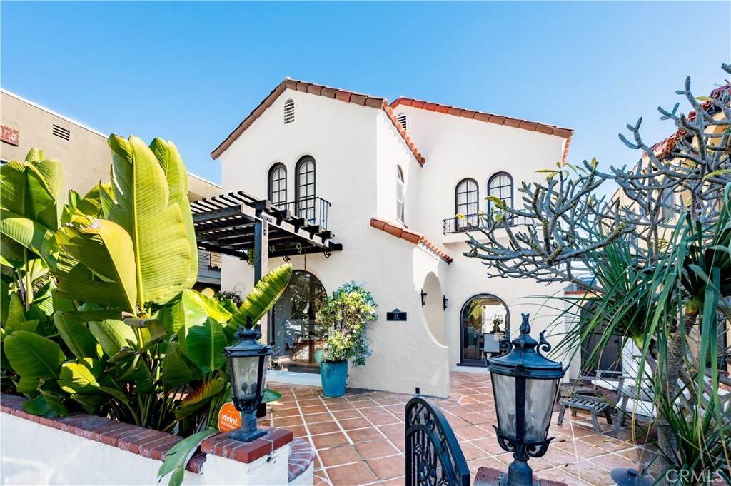 34 Ximeno Avenue - Photo 1