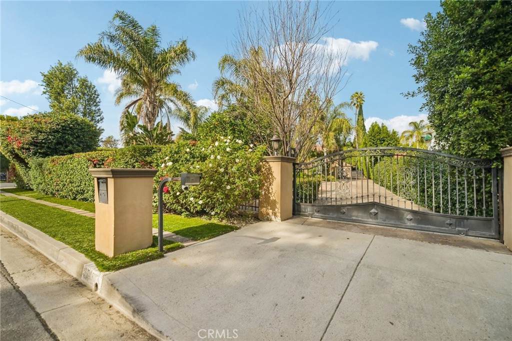 https://bt-photos.global.ssl.fastly.net/socal/orig_boomver_1_414257172-2.jpg