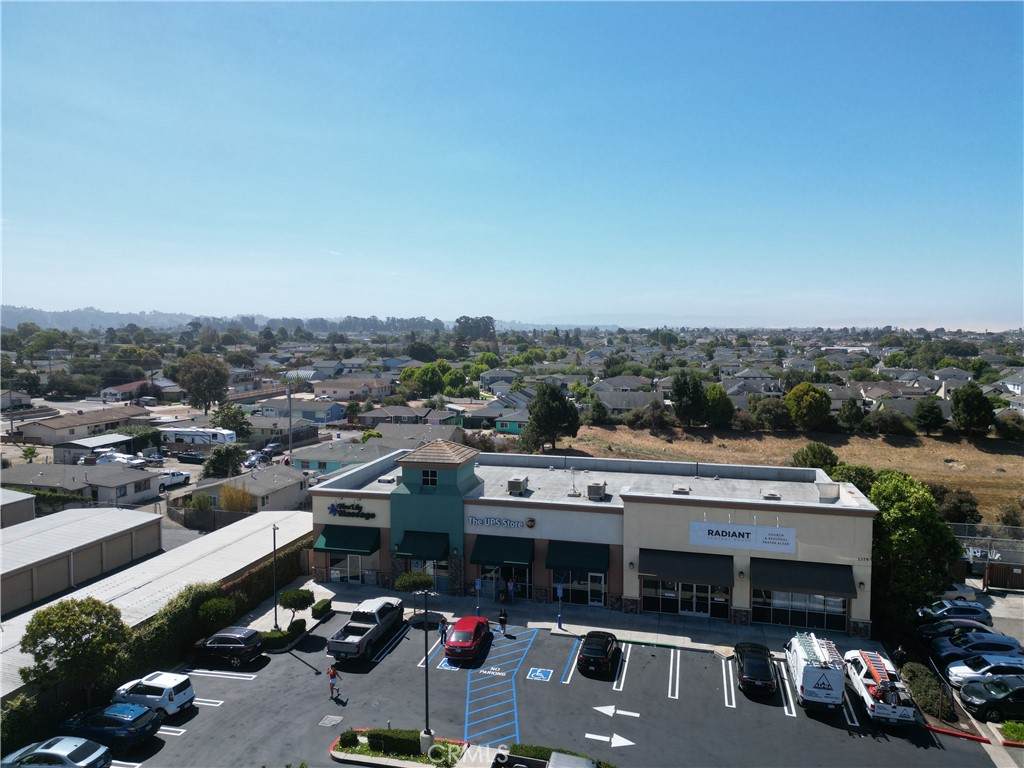 1375 Grand - Photo 1