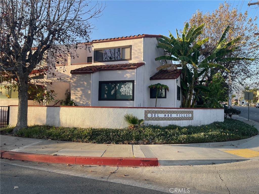 711 Del Mar Avenue - Photo 1