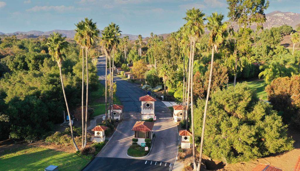 https://bt-photos.global.ssl.fastly.net/socal/orig_boomver_1_414413531-2.jpg