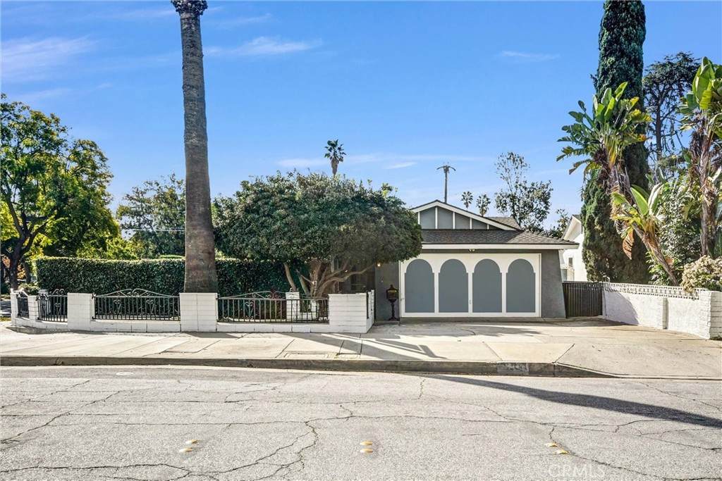 728 Richbrook - Photo 1