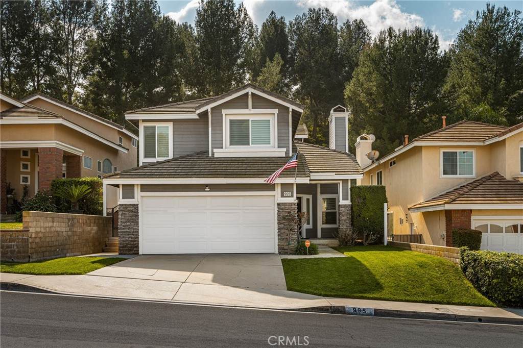995 Silver Star Way - Photo 1