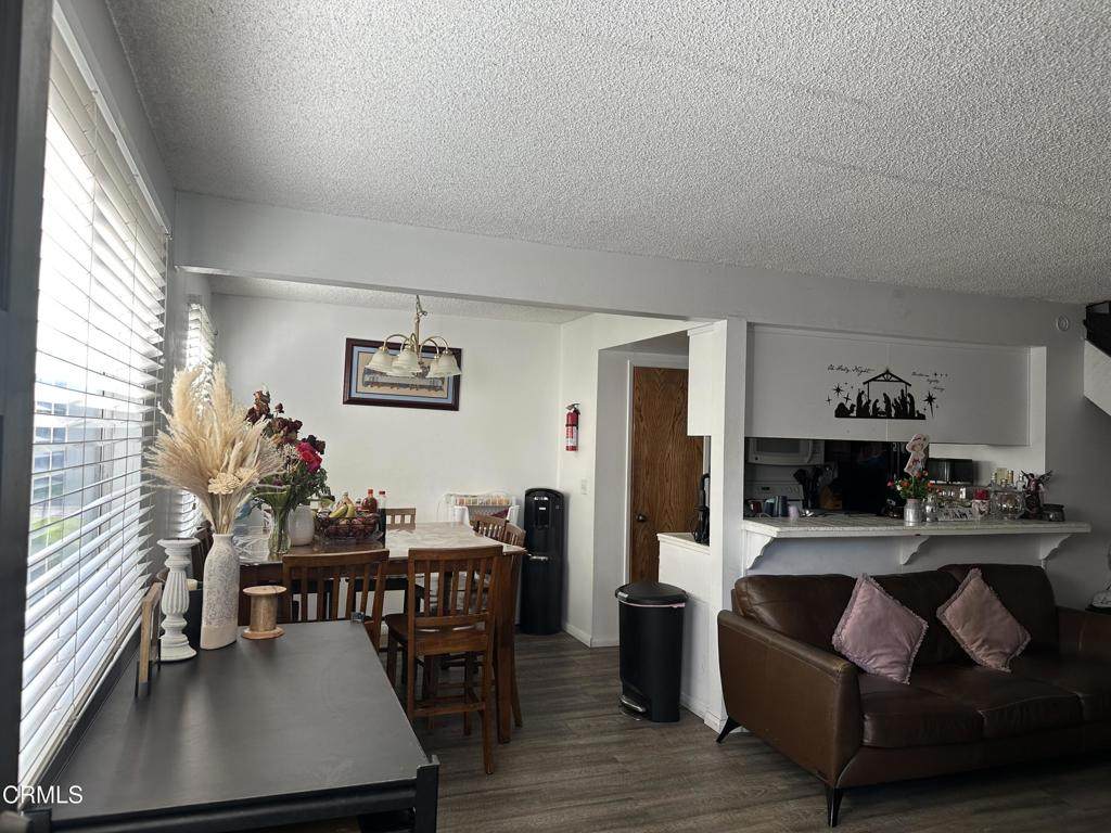 732 Hemlock Street - Photo 1