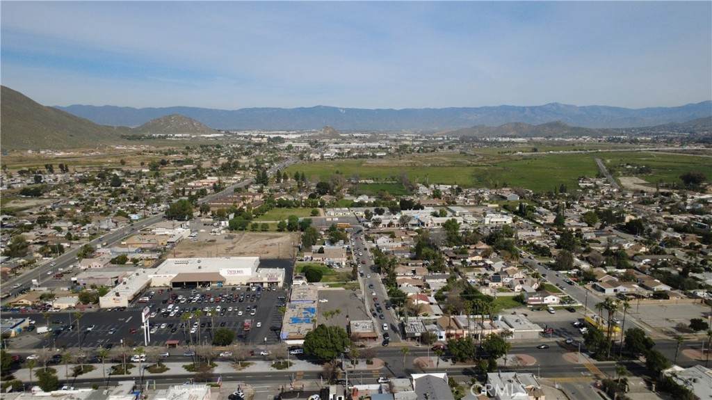 https://bt-photos.global.ssl.fastly.net/socal/orig_boomver_1_414637338-2.jpg