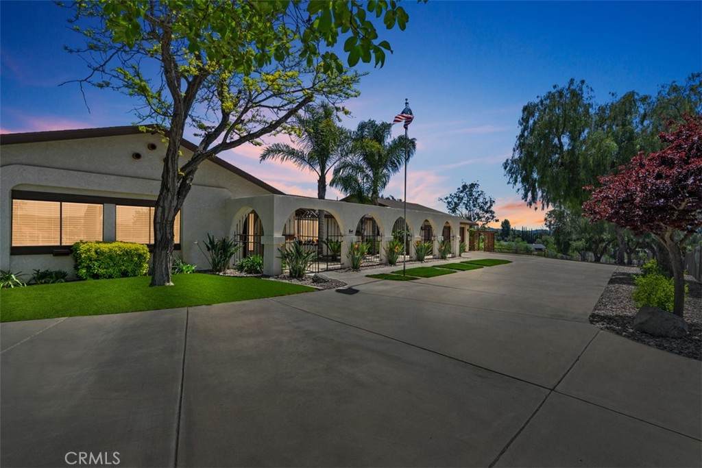 https://bt-photos.global.ssl.fastly.net/socal/orig_boomver_1_414732641-2.jpg