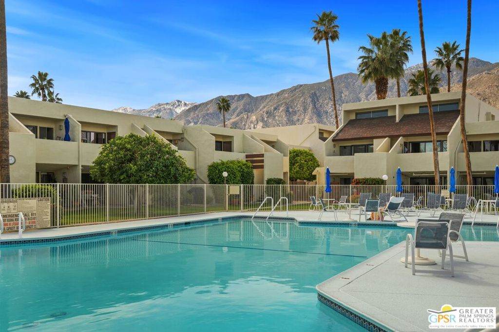 https://bt-photos.global.ssl.fastly.net/socal/orig_boomver_1_414741687-2.jpg