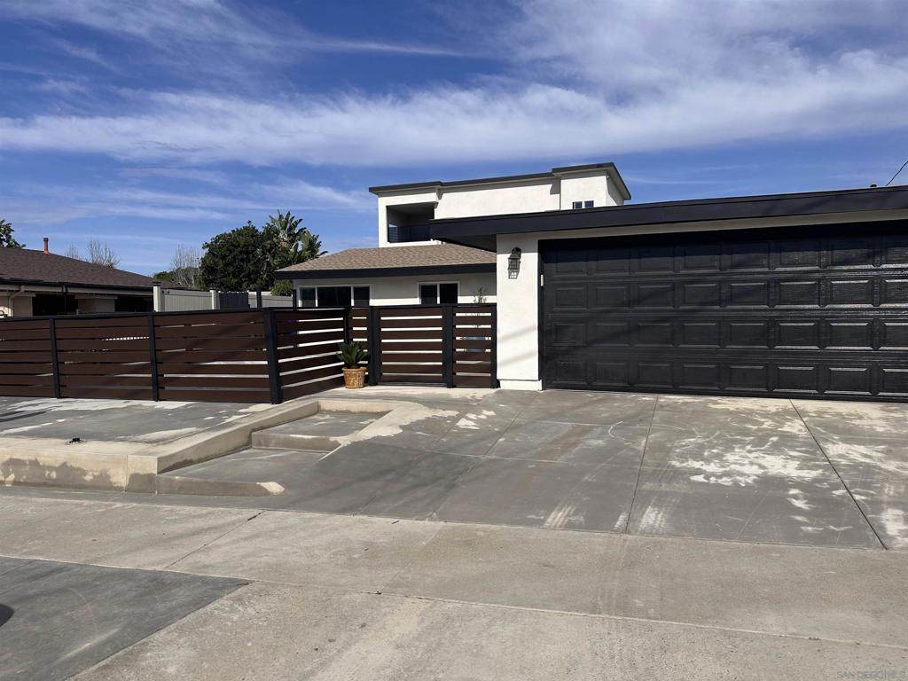 9212 Hector Avenue - Photo 1