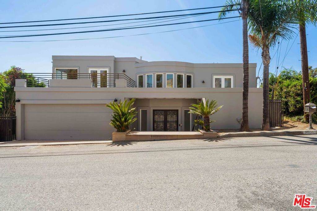 1425 Tigertail Road - Photo 1