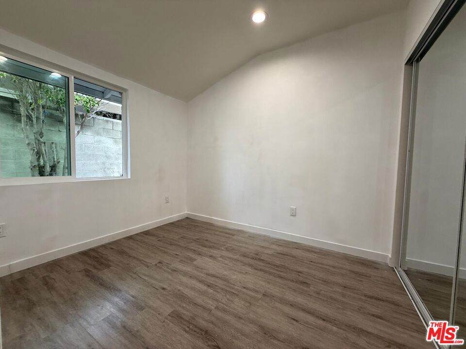 https://bt-photos.global.ssl.fastly.net/socal/orig_boomver_1_414904370-2.jpg