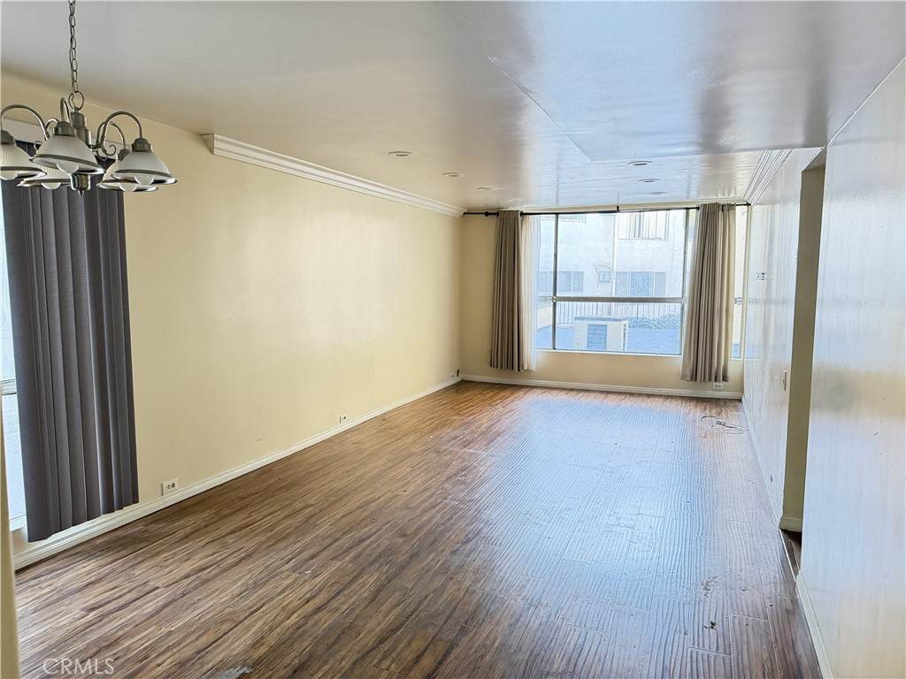500 Evergreen - Photo 1
