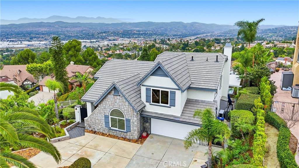 640 Londerry - Photo 1