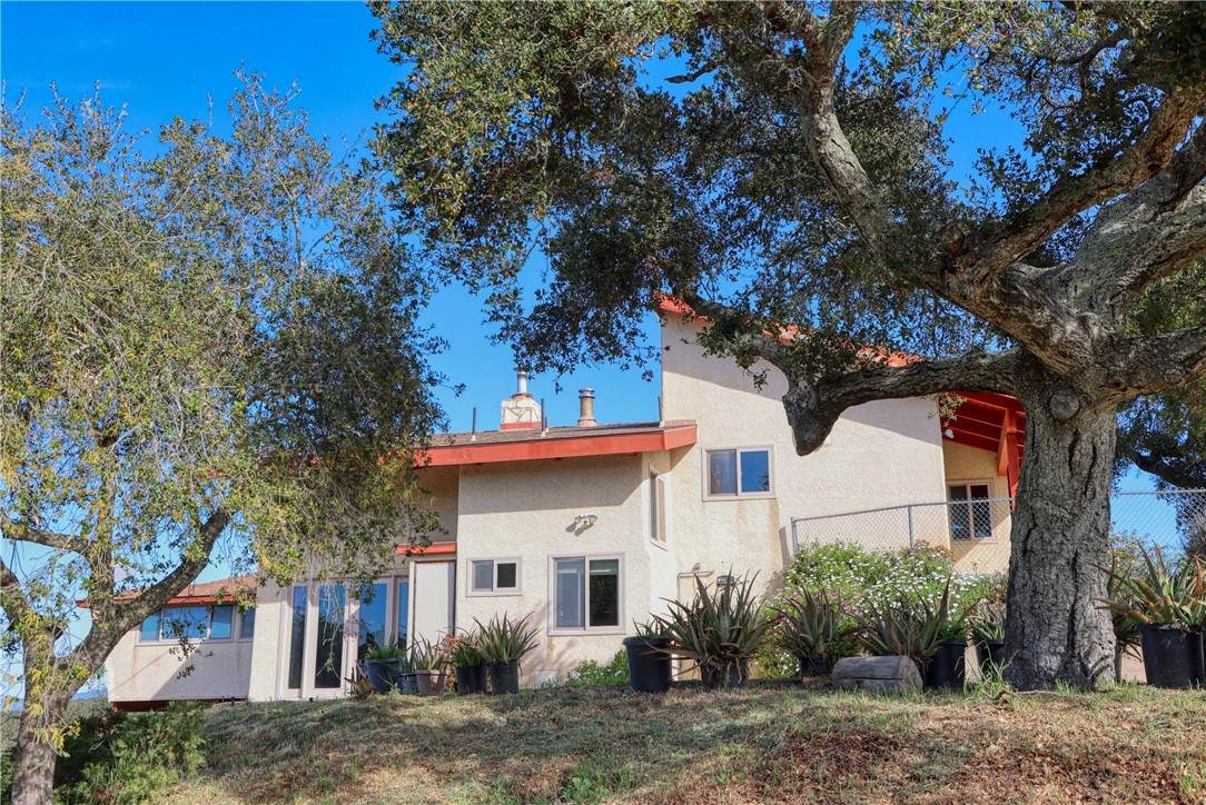 7840 Cougar Ridge - Photo 1