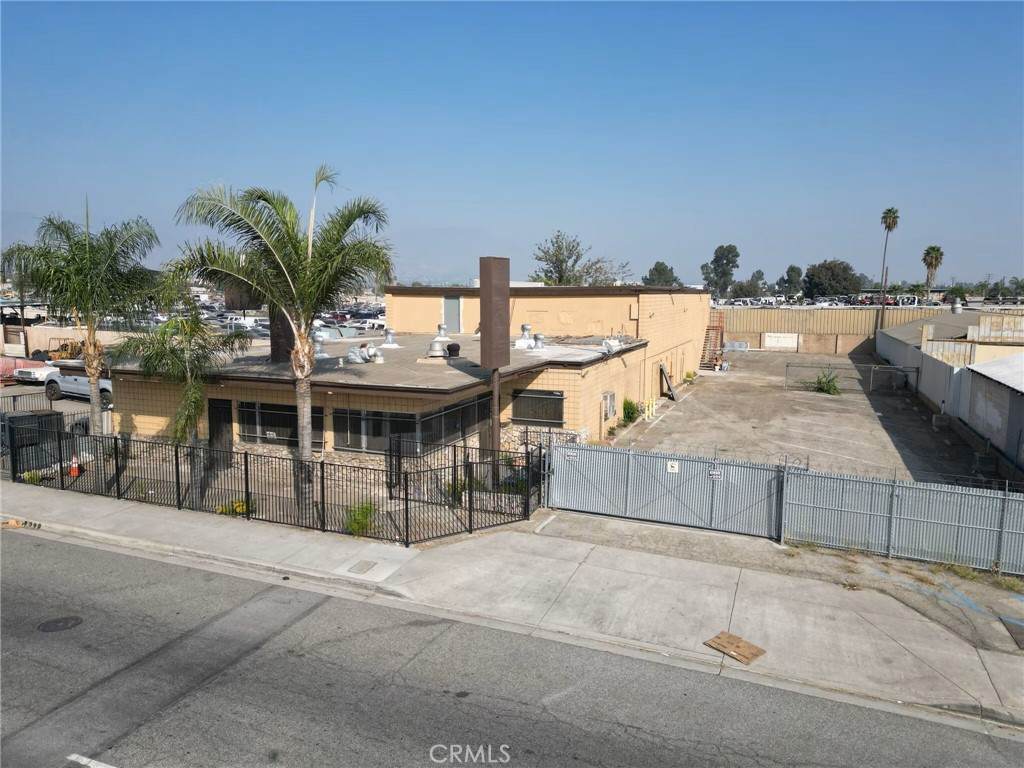 651 Waterman - Photo 1