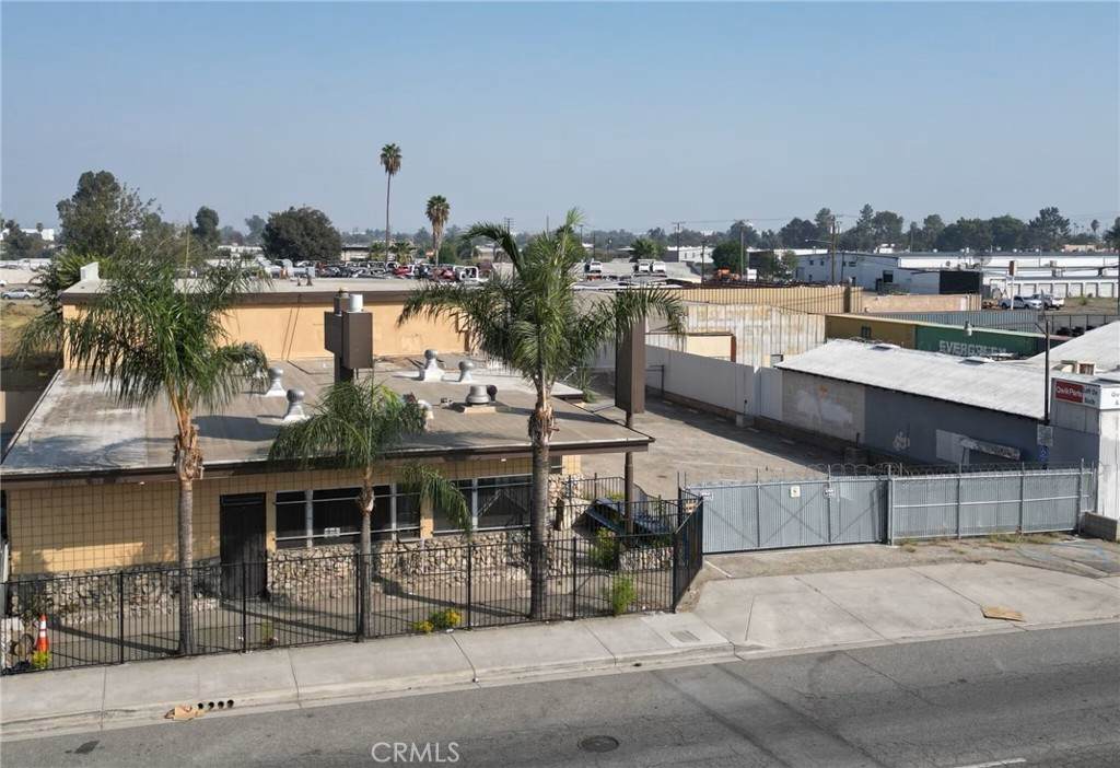 https://bt-photos.global.ssl.fastly.net/socal/orig_boomver_1_415533978-2.jpg
