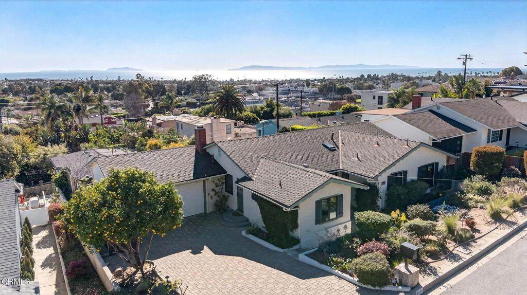 2456 Sherwood Drive - Photo 1