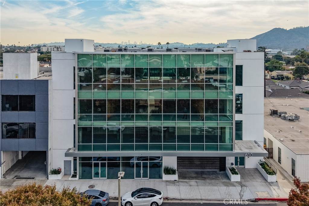 610 Broadway - Photo 1